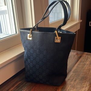GUCCI GG Canvas Handle Bag Tote - Black
